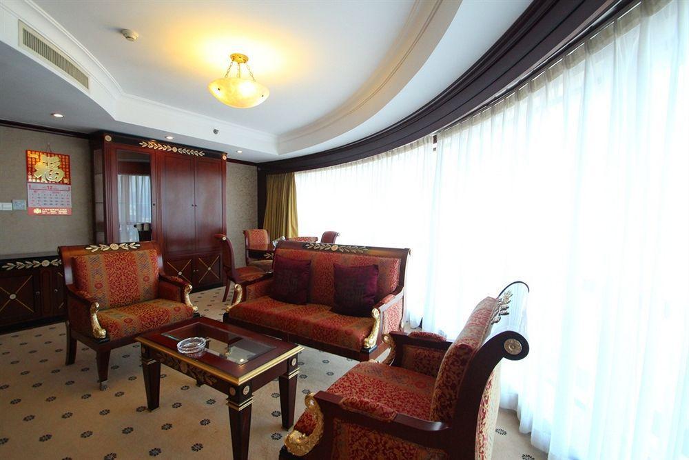 Salvo Hotel 4*